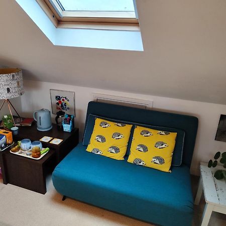 Large Light Loft Room - En Suite Hove Esterno foto